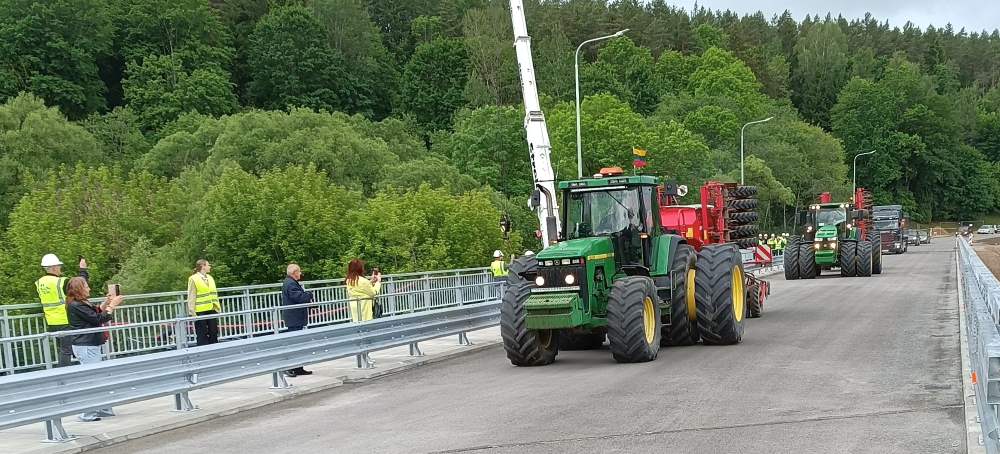 tiltas per Dubysą