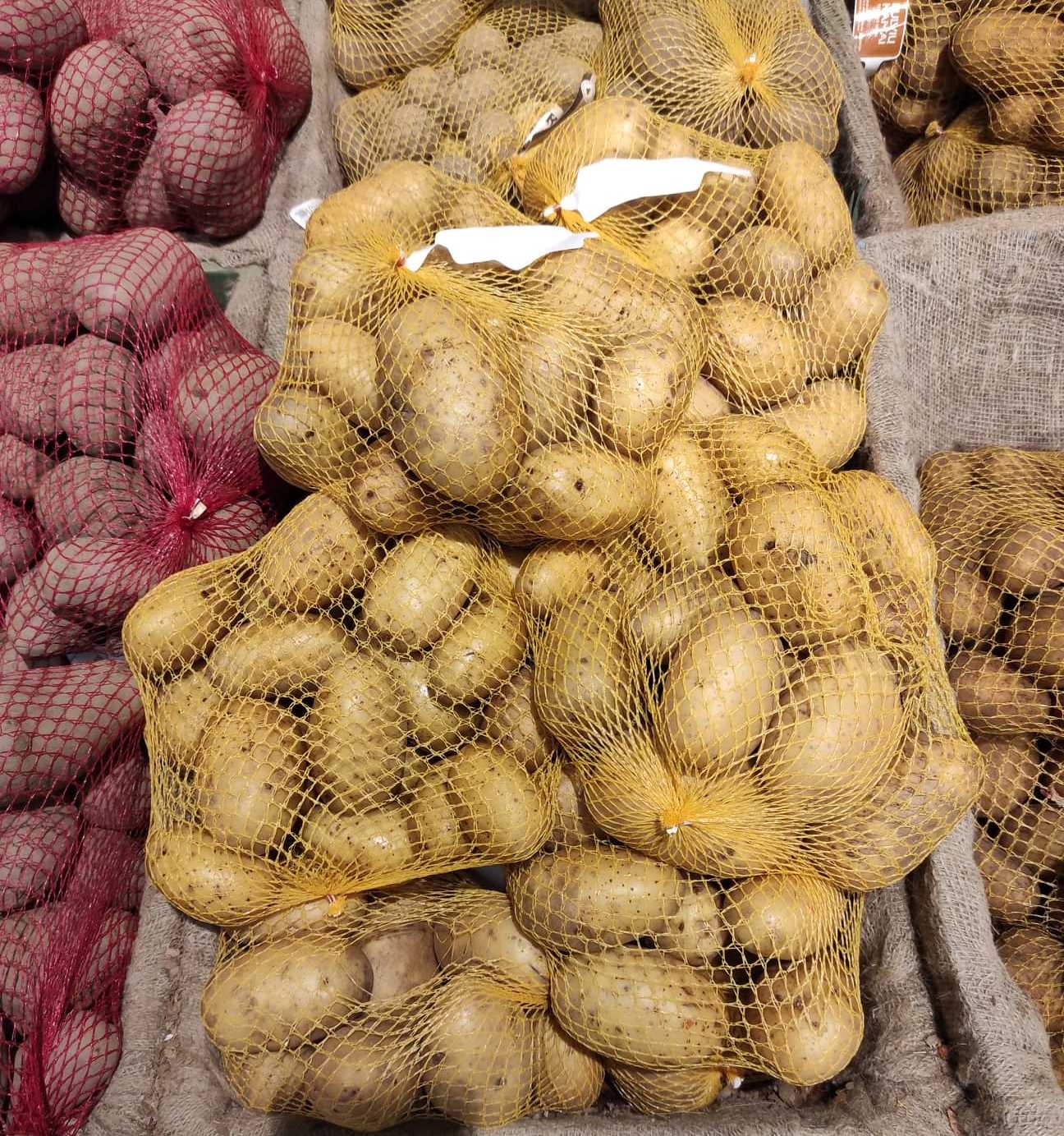 Šiemet lietuviškos bulvės su deficitinės prekės etikete