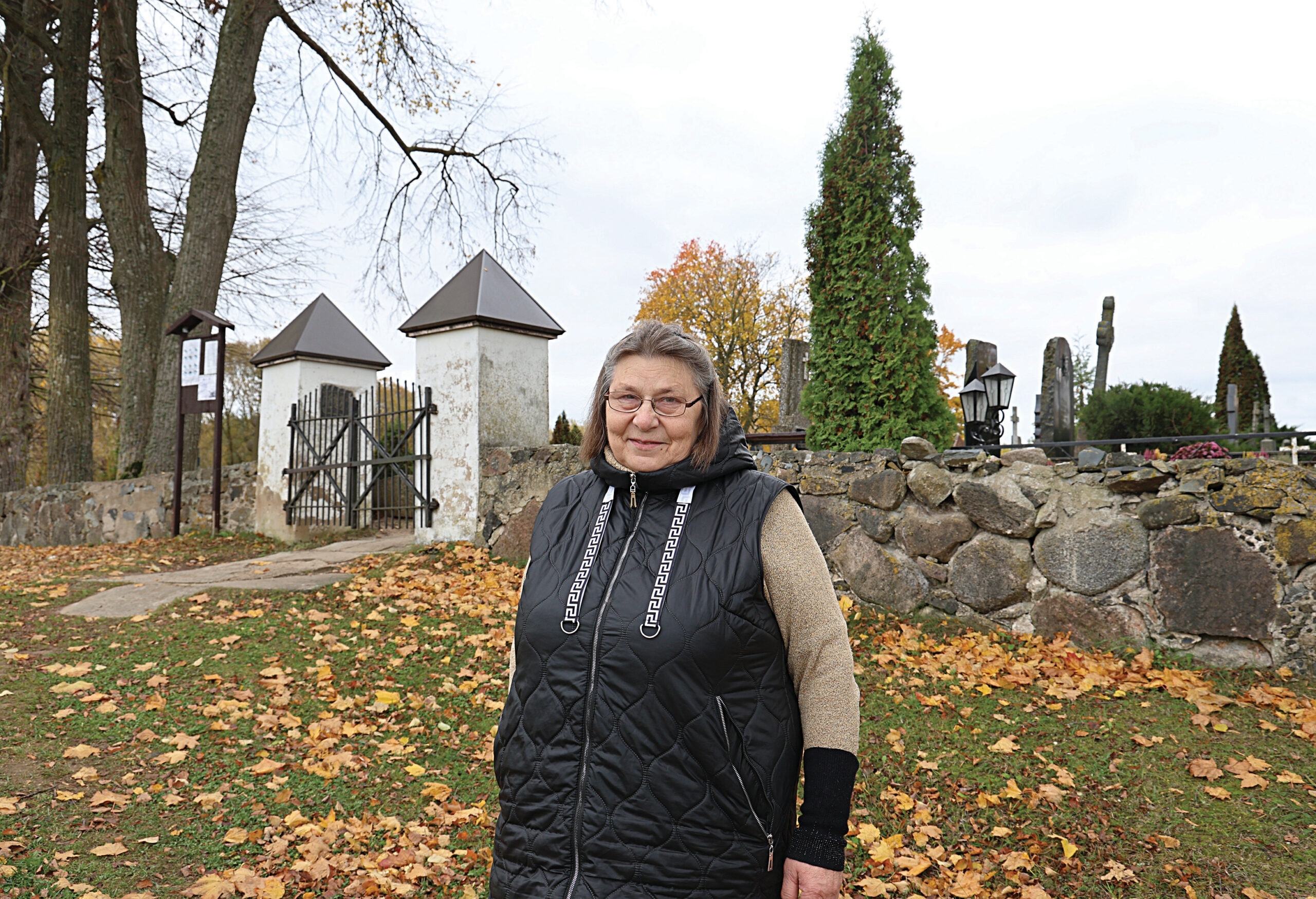 Ramybės kalnelis Paįstriečių kapinėse