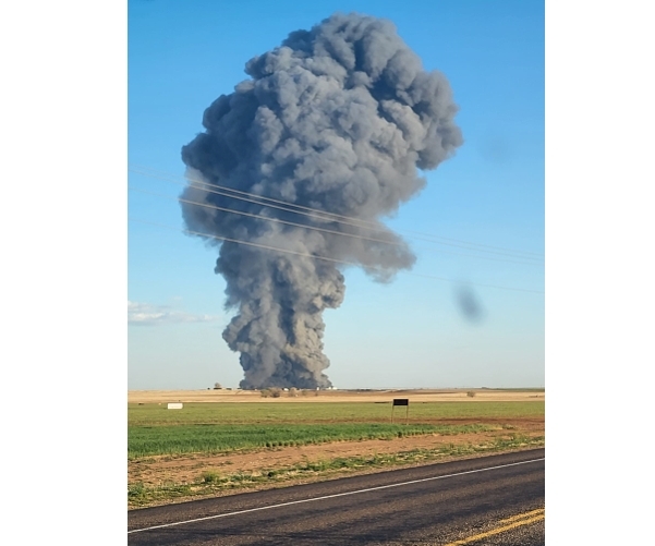 Sukrečiančio masto gaisras pienininkystės komplekse Teksase