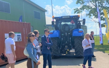 Pirmasis biometanas iš lietuviško mėšlo – pirmajam registruotam biometanu varomam traktoriui Lietuvoje