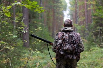 Ar draudimas lankytis valstybiniuose miškuose taikomas ir medžiotojams?