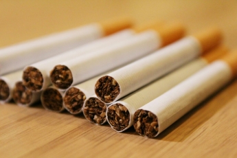 Du asmenys pripažinti kaltais dėl oro balionais iš Baltarusijos gabentų cigarečių