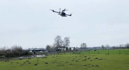 Olandų startuolis dirbtiniu intelektu moko droną skraidyti savarankiškai