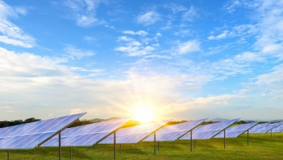 Saulės elektrinių įrengimo paslaugos teikėjui – beveik 62 tūkst. eurų bauda