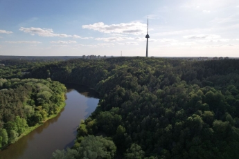 Karoliniškių kraštovaizdžio draustinis ir jo iššūkiai