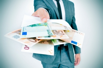 Didžiausią vidutinę algą gegužę mokėjo „Envirolla“ – 45,5 tūkst. eurų