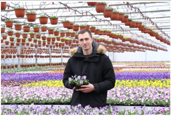 Alytaus rajone – net gėlininkystės guru laikomus olandus stebinančios gėlės