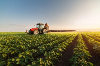 Ūkininkams išvažiavus – įspūdžiai liko: kokiomis moderniomis technologijomis „kvėpuoja“ dabartinis žemės ūkis?