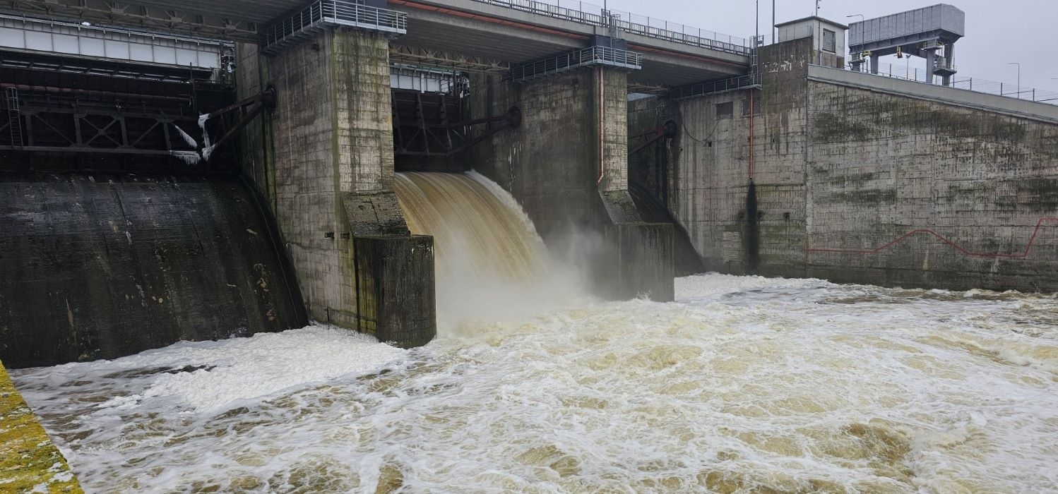 To nebuvo dešimtmetį: dėl potvynio atidarytos Kauno hidroelektrinės pralaidos